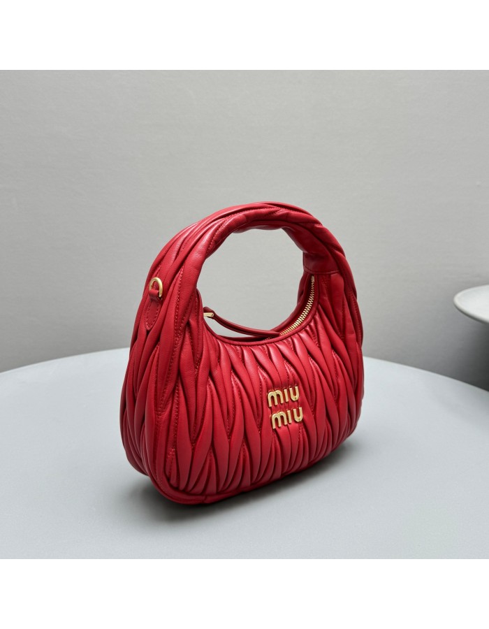 Borsa Wander in nappa matelassé MIUMIU