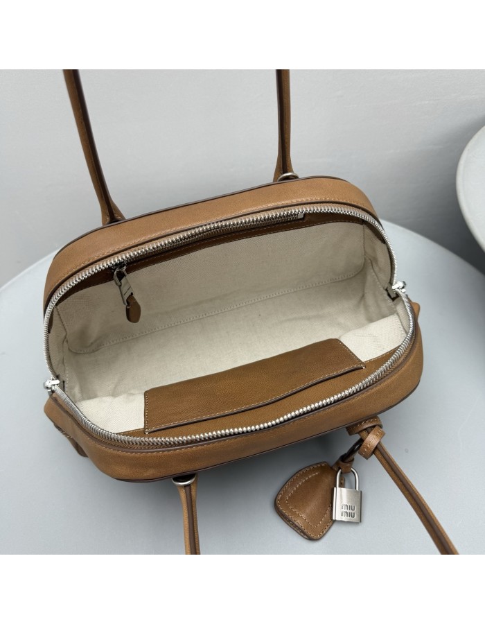 Borsa Vivant in nappa MIUMIU