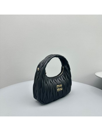 Borsa Wander in nappa matelassé MIUMIU
