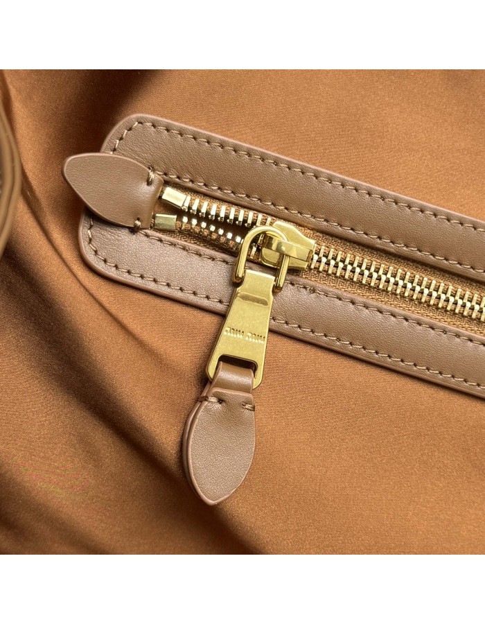 Borsa Beau in pelle MIUMIU