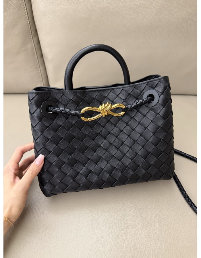 Andiamo piccola BOTTEGA VENETA