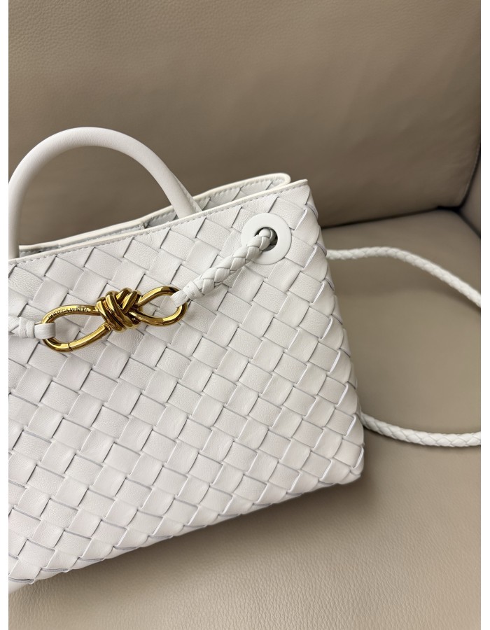 Andiamo piccola BOTTEGA VENETA