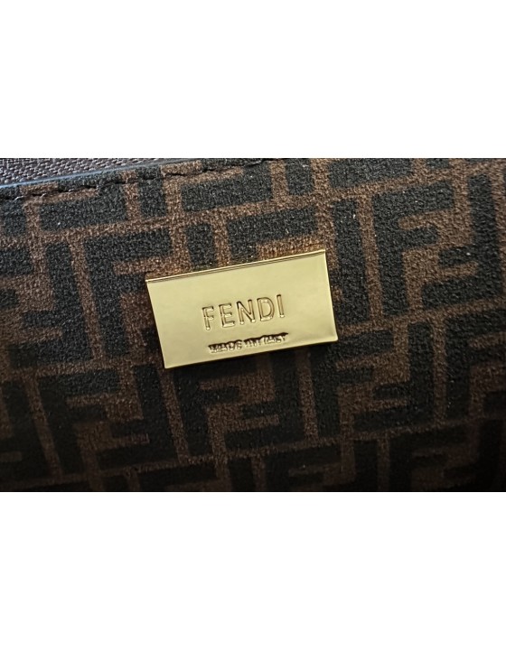 Peekaboo Mini FENDI