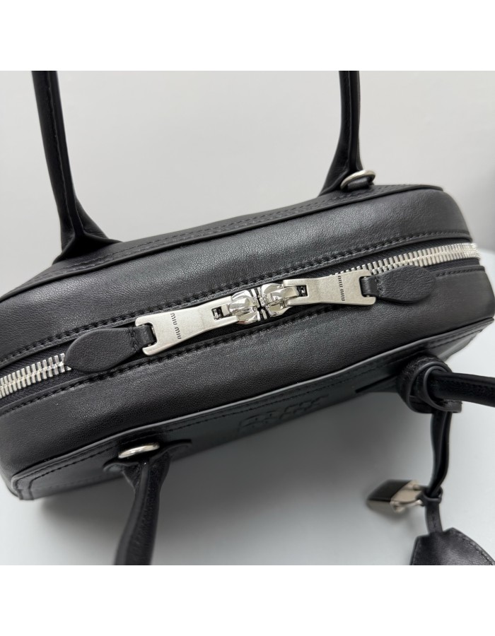 Borsa Vivant in nappa MIUMIU