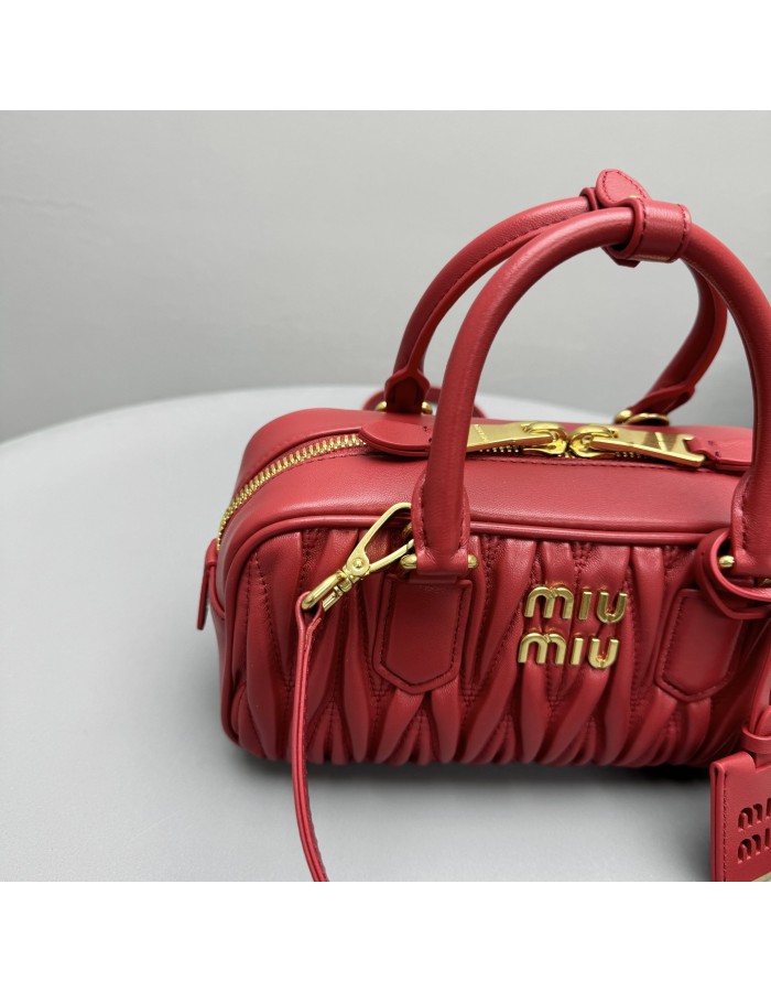 Borsa Arcadie in nappa matelassé MIUMIU