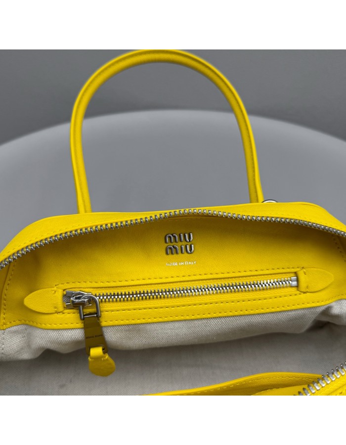 Borsa Vivant in nappa MIUMIU