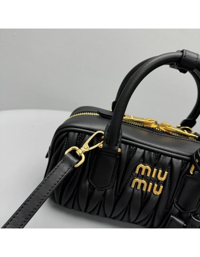 Borsa Arcadie in nappa matelassé MIUMIU