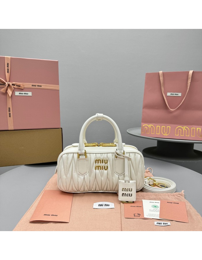 Borsa Arcadie in nappa matelassé MIUMIU