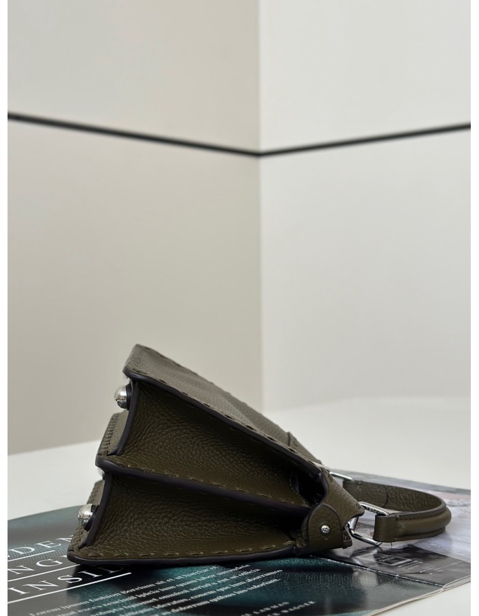 Peekaboo ISeeU Petite FENDI