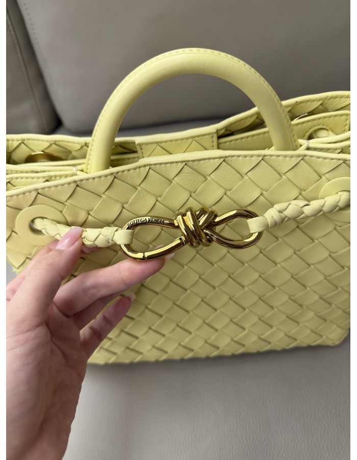 Andiamo piccola BOTTEGA VENETA