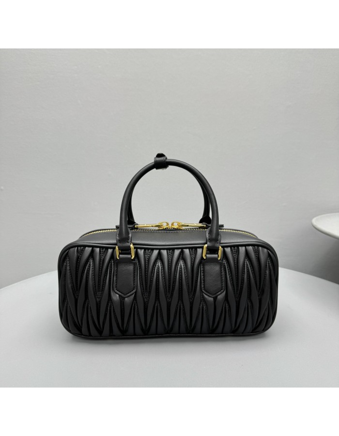 Borsa Arcadie in nappa matelassé MIUMIU