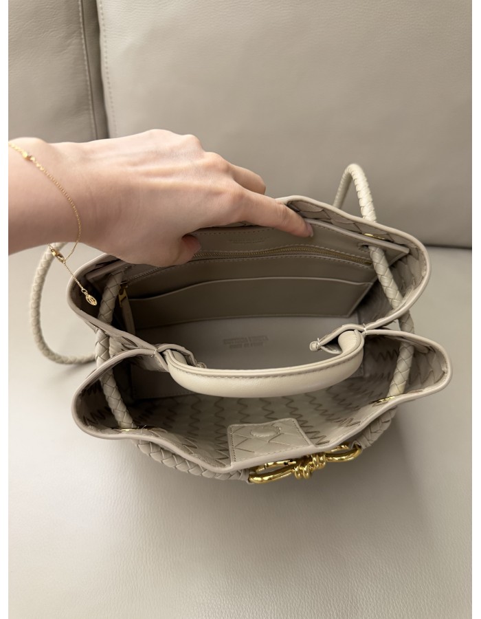 Andiamo piccola BOTTEGA VENETA