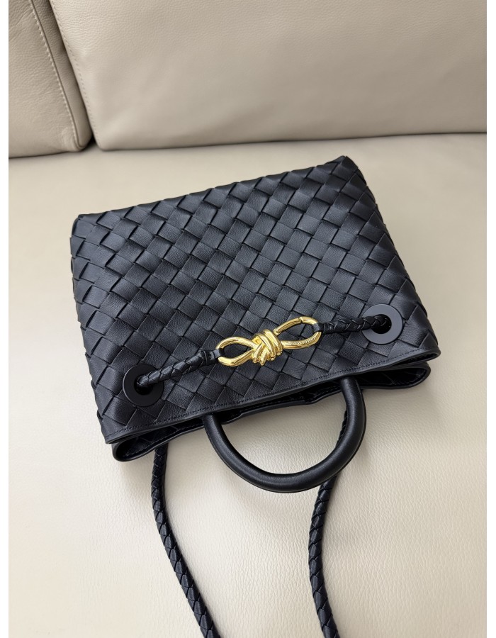 Andiamo piccola BOTTEGA VENETA