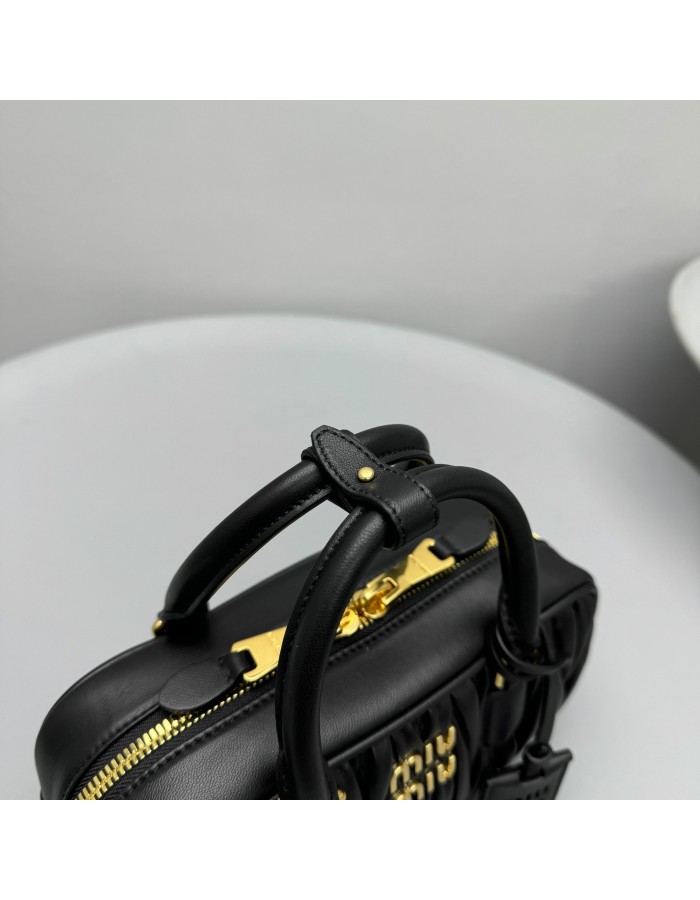 Borsa Arcadie in nappa matelassé MIUMIU