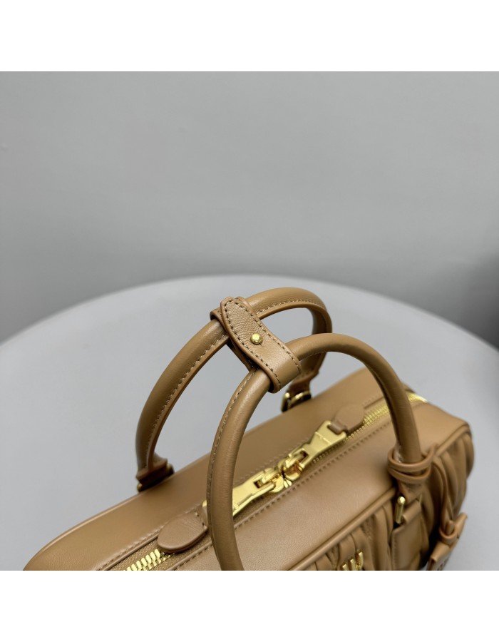 Borsa Arcadie in nappa matelassé MIUMIU