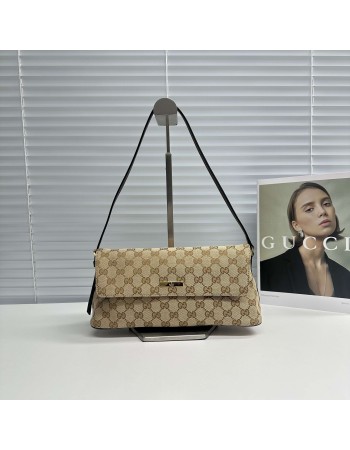 Borsa a spalla Madison misura media GUCCI