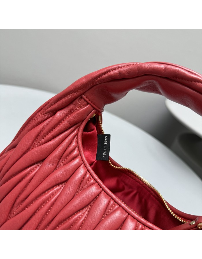 Borsa Wander in nappa matelassé MIUMIU