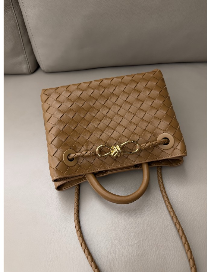 Andiamo piccola BOTTEGA VENETA