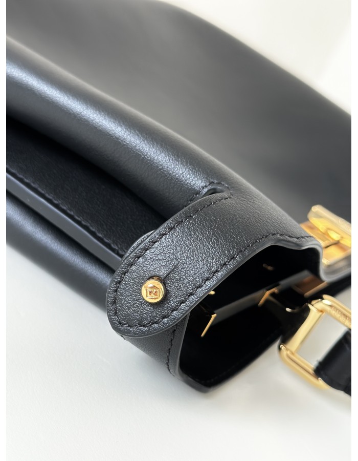 PEEKABOO SOFT MEDIUM FENDI