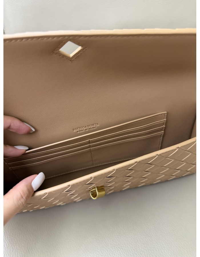 Andiamo Clutch BOTTEGA VENETA