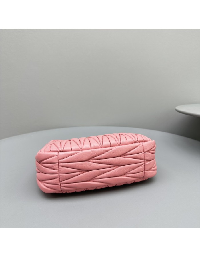 Borsa Wander in nappa matelassé MIUMIU