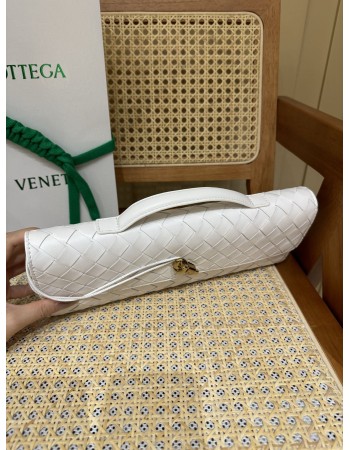 Andiamo Clutch BOTTEGA VENETA