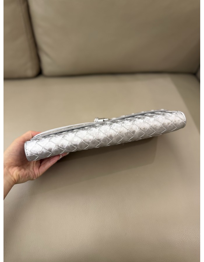 Andiamo Clutch BOTTEGA VENETA