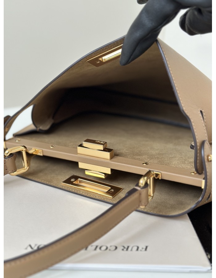 PEEKABOO SOFT MEDIUM FENDI