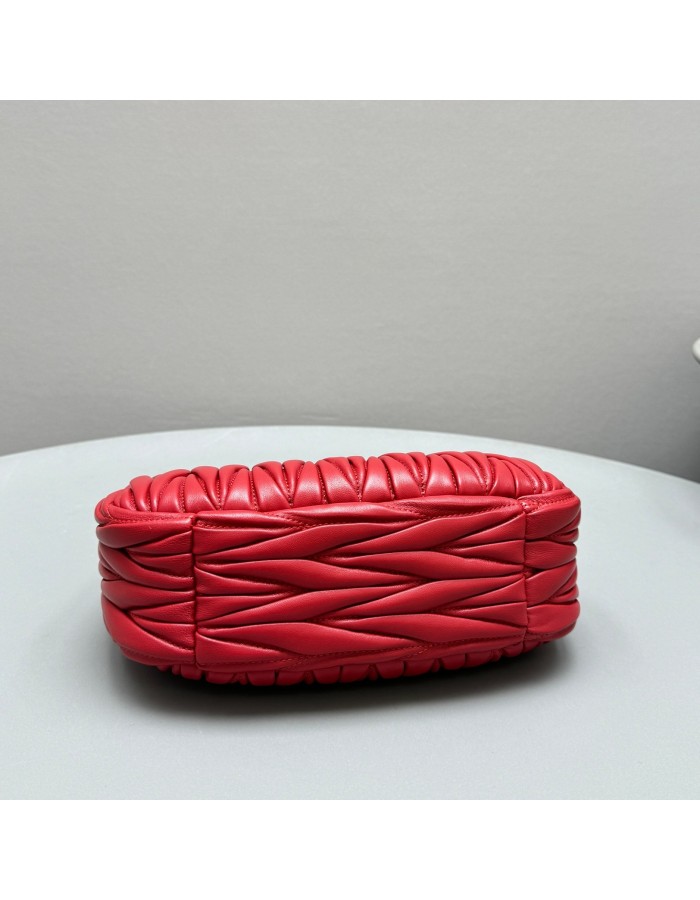 Borsa Wander in nappa matelassé MIUMIU