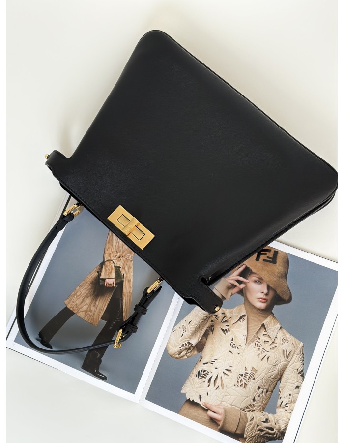 PEEKABOO SOFT MEDIUM FENDI