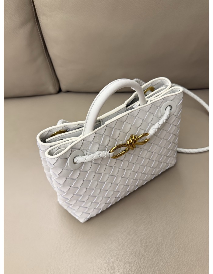 Andiamo piccola BOTTEGA VENETA