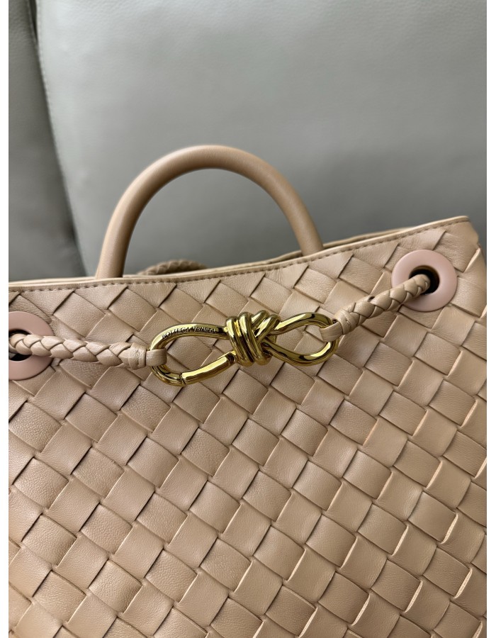 Andiamo piccola BOTTEGA VENETA