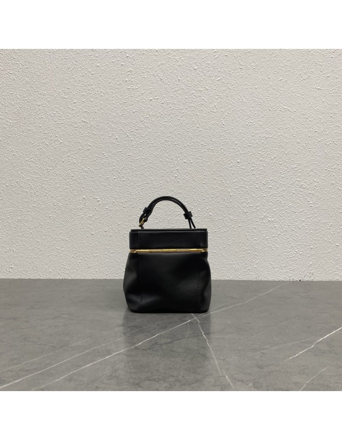CUBE IN MORBIDA PELLE DI VITELLO CELINE
