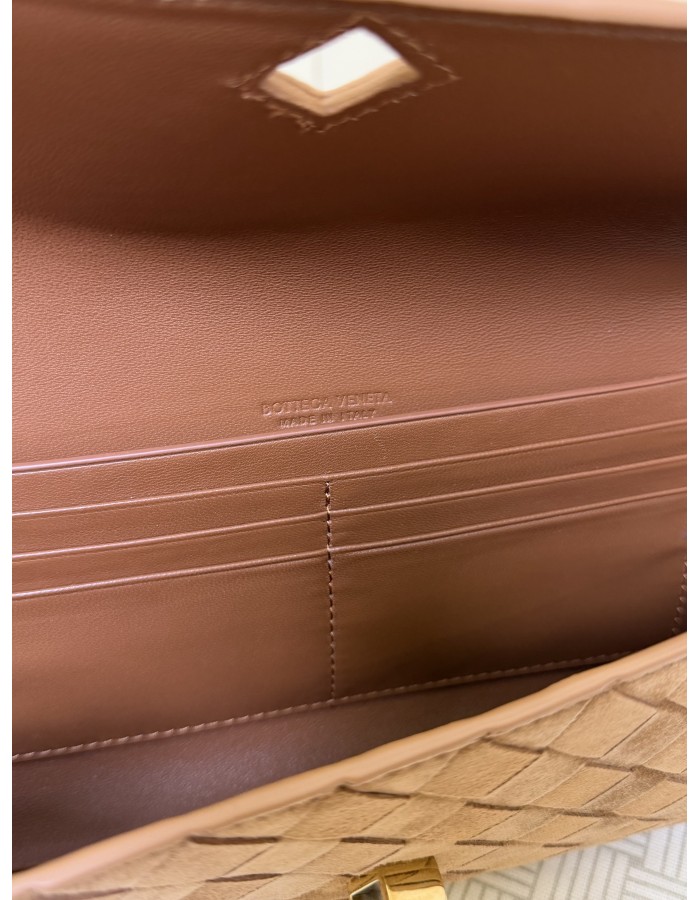 Andiamo Clutch BOTTEGA VENETA