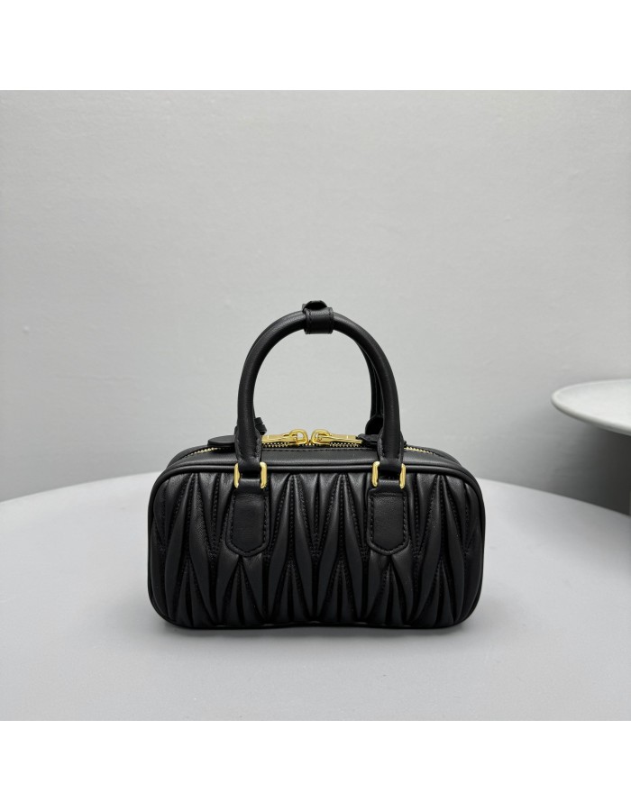 Mini borsa Arcadie in nappa matelassé MIUMIU