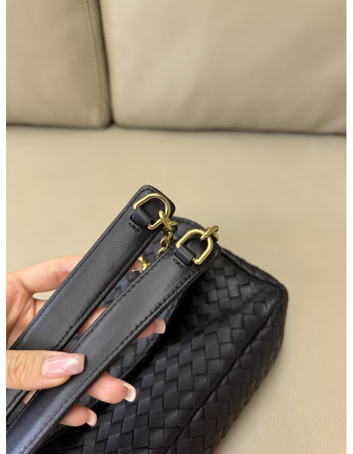 Madison BOTTEGA VENETA