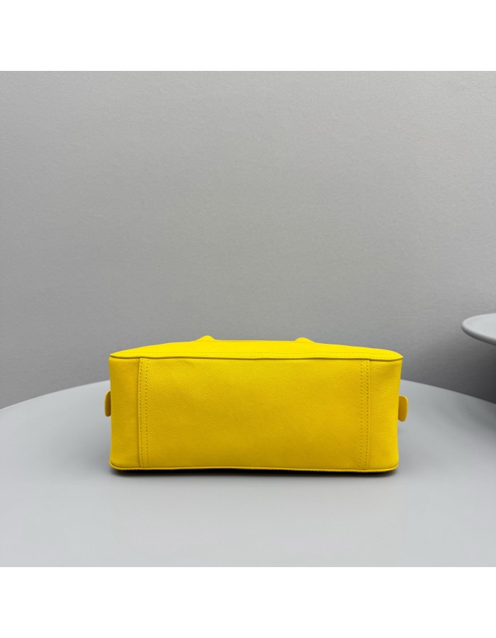 Borsa Vivant in nappa MIUMIU