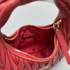 Borsa Wander in nappa matelassé MIUMIU