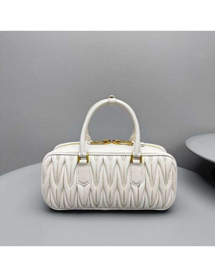 Borsa Arcadie in nappa matelassé MIUMIU