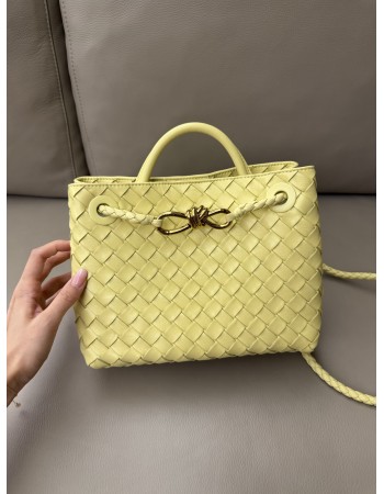 Andiamo piccola BOTTEGA VENETA