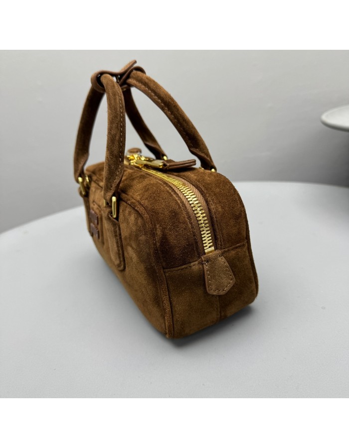 Borsa Arcadie in pelle scamosciata con imbottitura MIUMIU