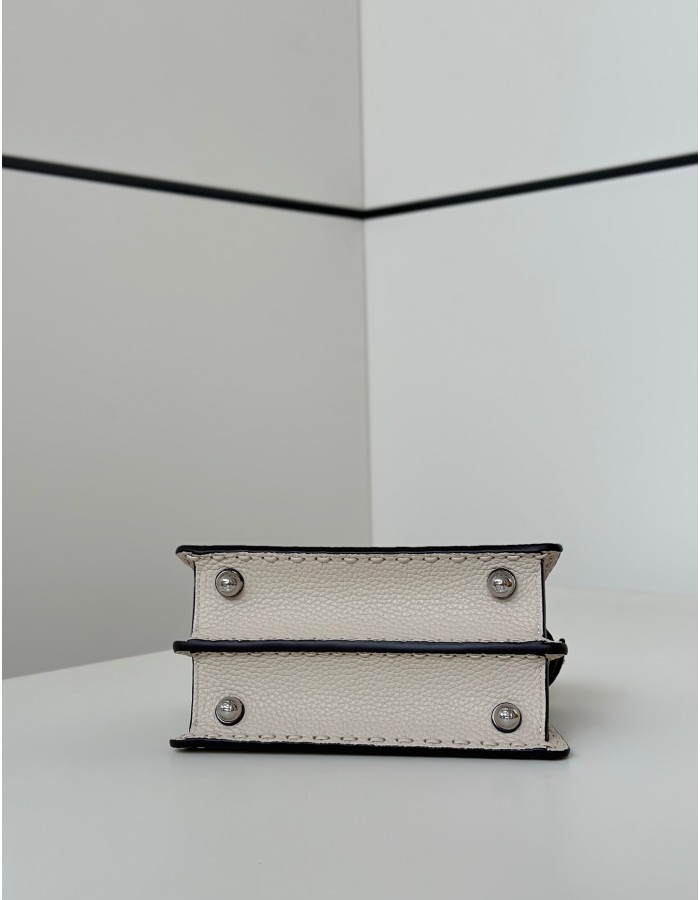 Peekaboo ISeeU Petite FENDI