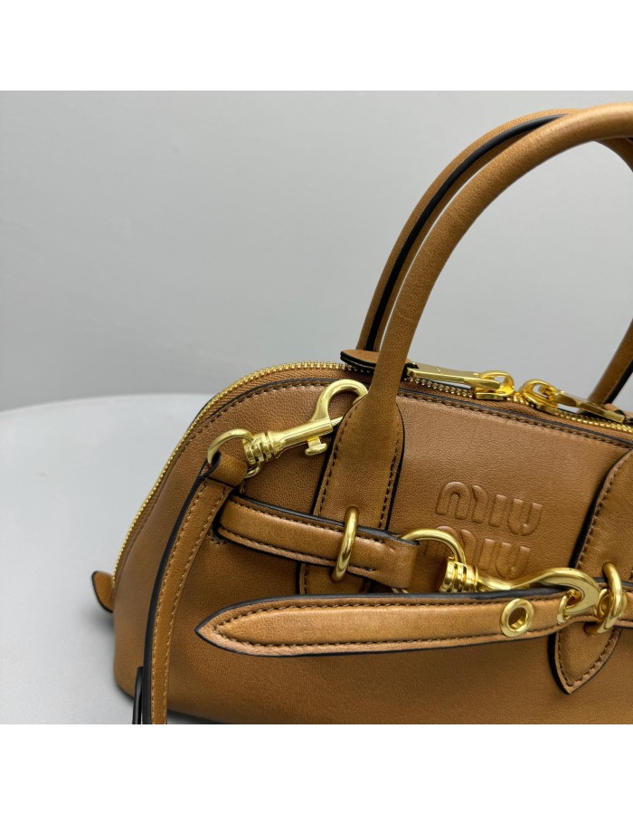 Borsa Aventure in nappa MIUMIU