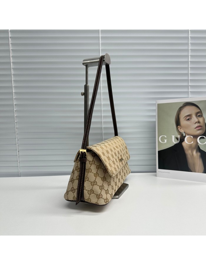 Borsa a spalla Madison misura media GUCCI
