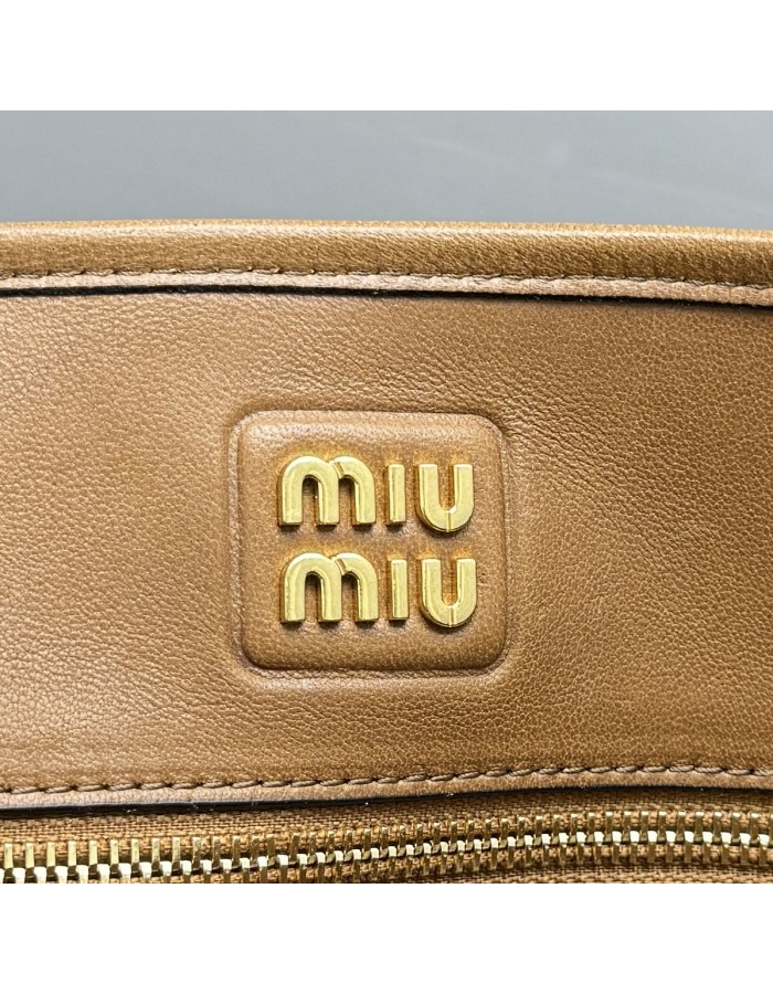 Borsa Aventure in nappa MIUMIU
