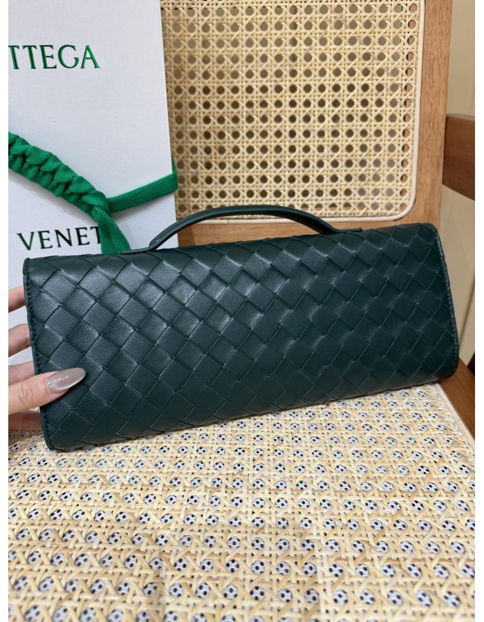 Andiamo Clutch BOTTEGA VENETA