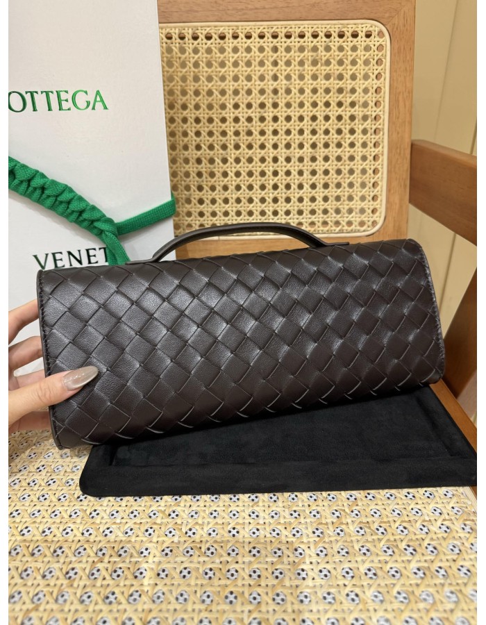 Andiamo Clutch BOTTEGA VENETA