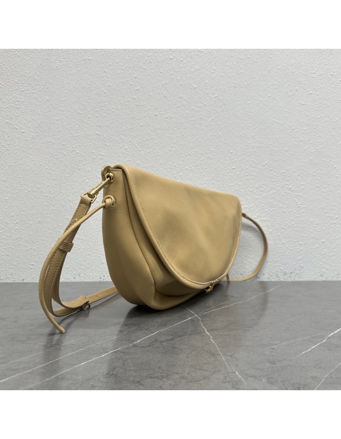BORSA MORBIDA TRIOMPHE A MEZZALUNA  CELINE