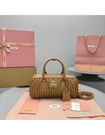 Borsa Arcadie in nappa matelassé MIUMIU