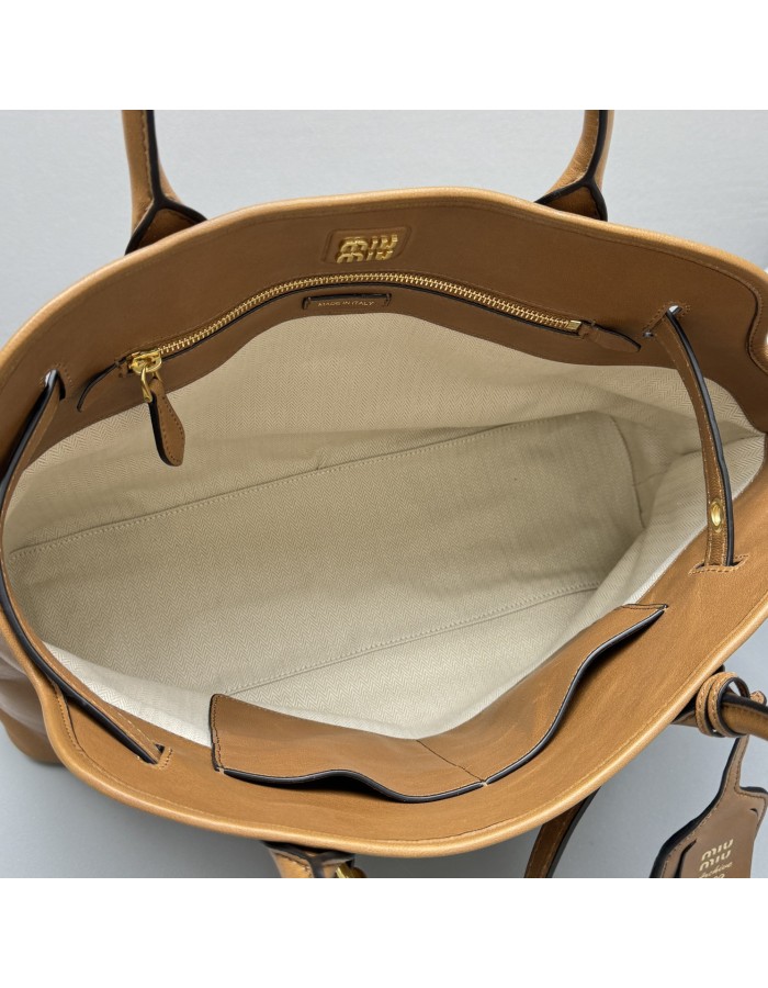 Borsa Aventure in nappa MIUMIU